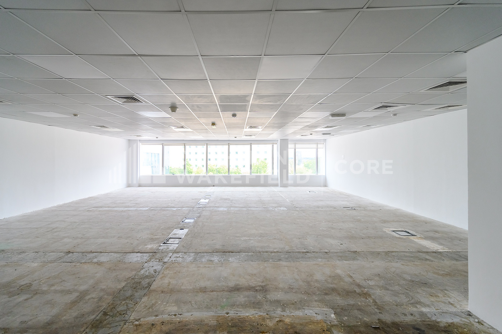Fitted | 3 Parking Spaces | Accessible to Metro
