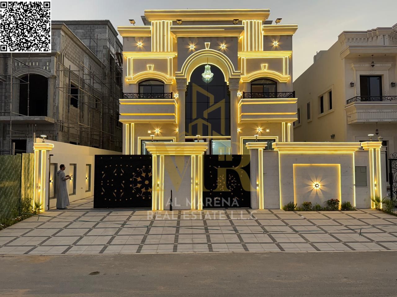 A villa directly from the owner, with personal finishing, on a main street, close to all services. Freehold for all nationalities and without a down p