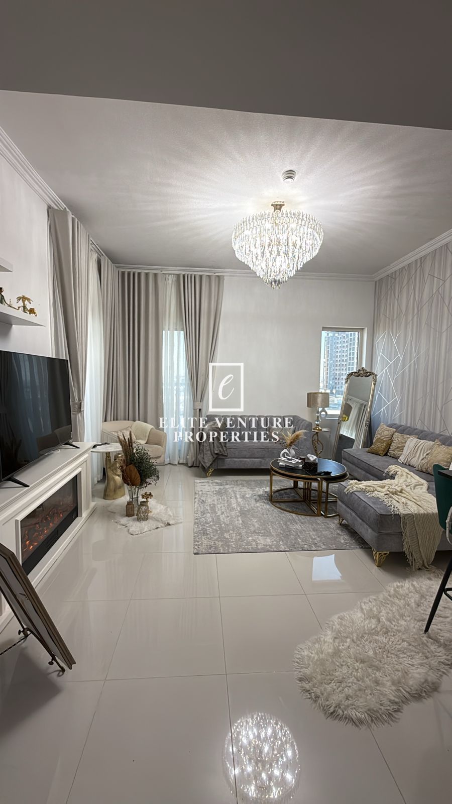 FULLY FURNISHED 1 BEDROOM | CANAL VIEW | VACANT