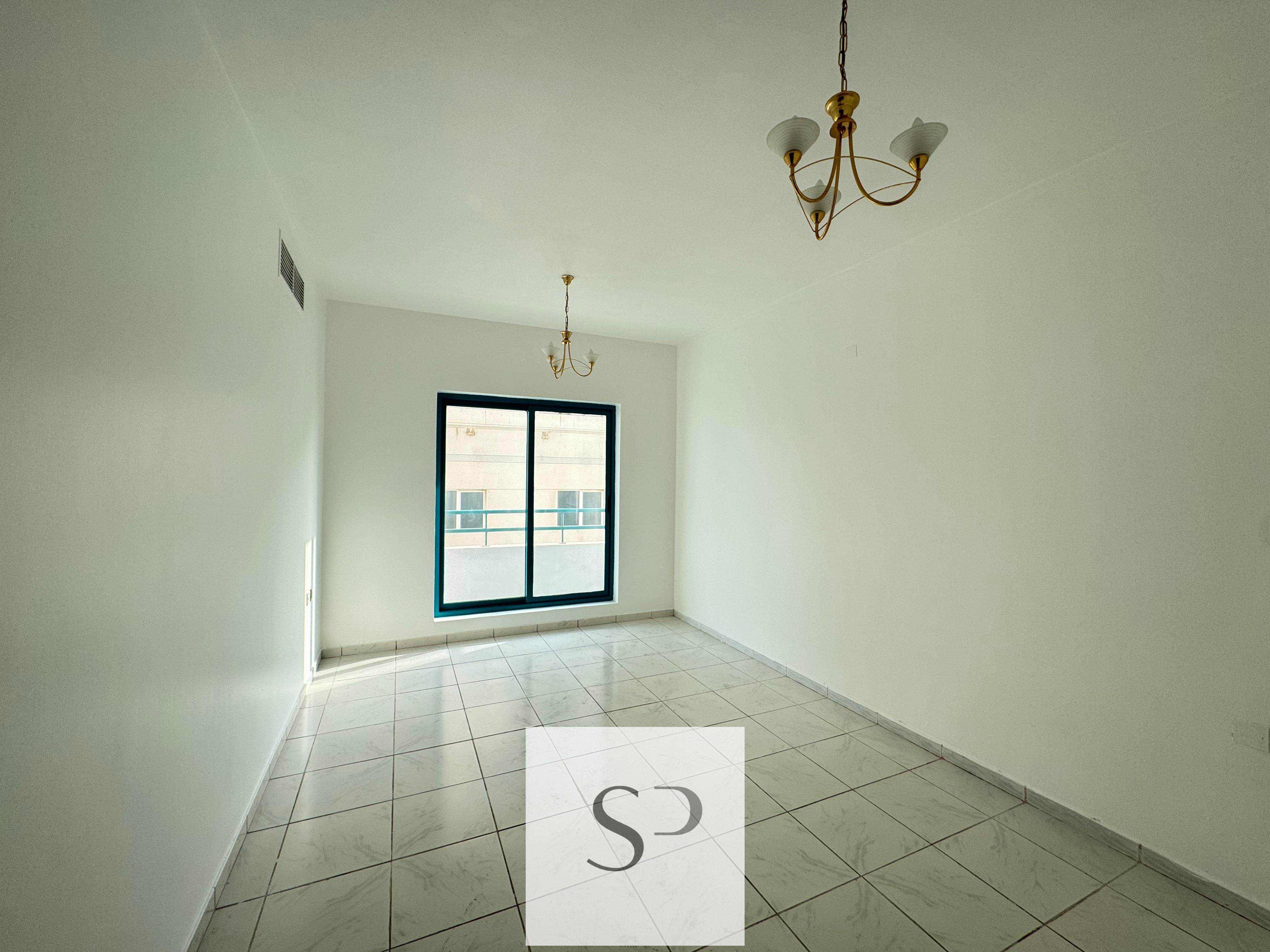 CHILLER FREE | DIRECT METRO | SHEIKH ZAYED ROAD