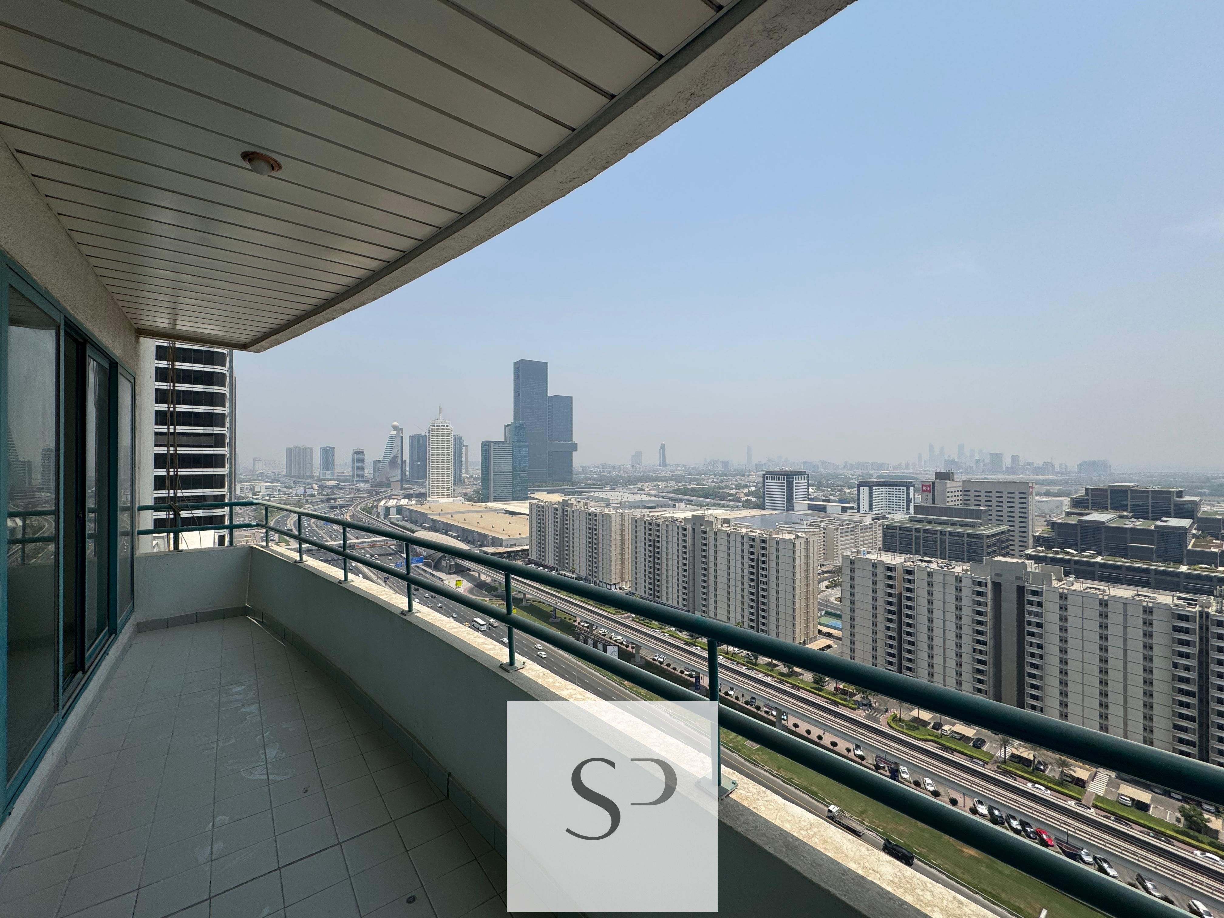 METRO STATION | CHILLER FREE | HIGH FLOOR