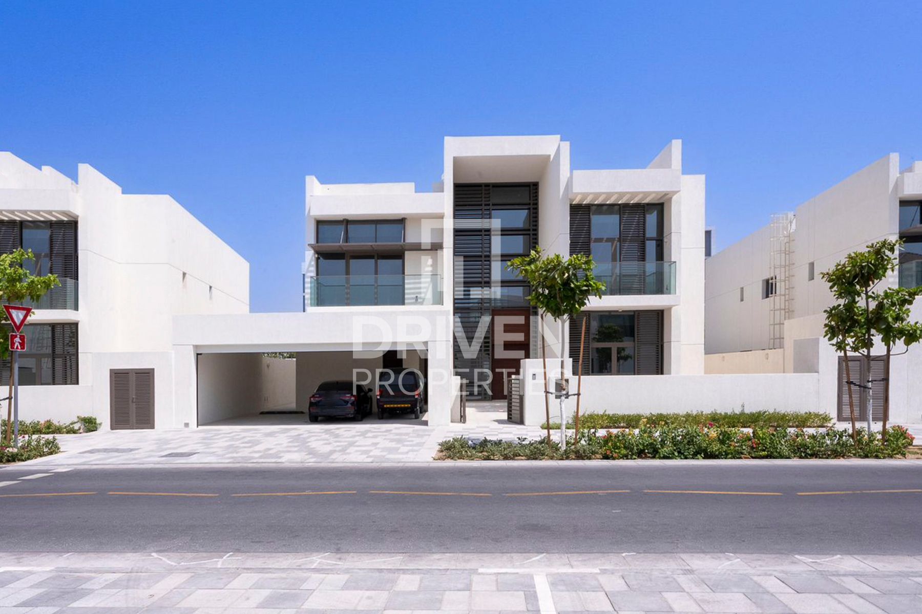 Brand New Villa | Single Row | Landscaped