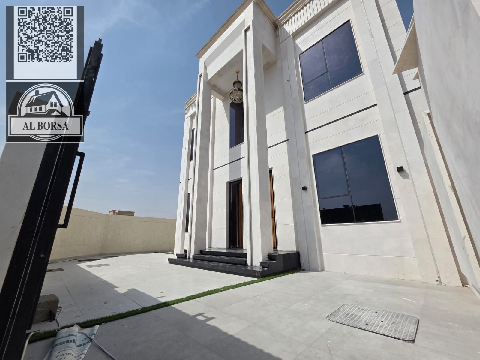 For sale, a two-story villa in Al-Helio 2. The villa consists of four rooms, a living room, a hall, and a bedroom.