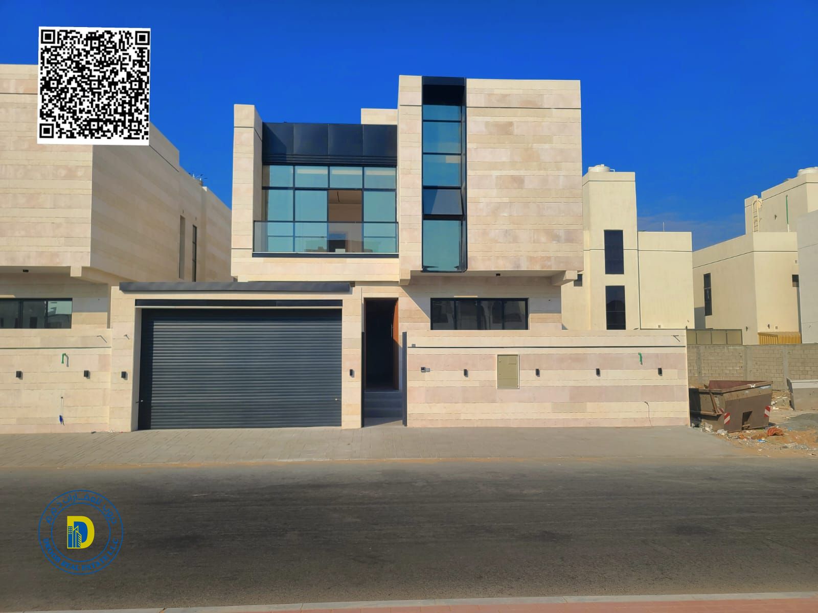 For sale, a modern villa in Al-Yasmin, 5 rooms with a roof, super deluxe finishing, freehold for all nationalities, bank financing