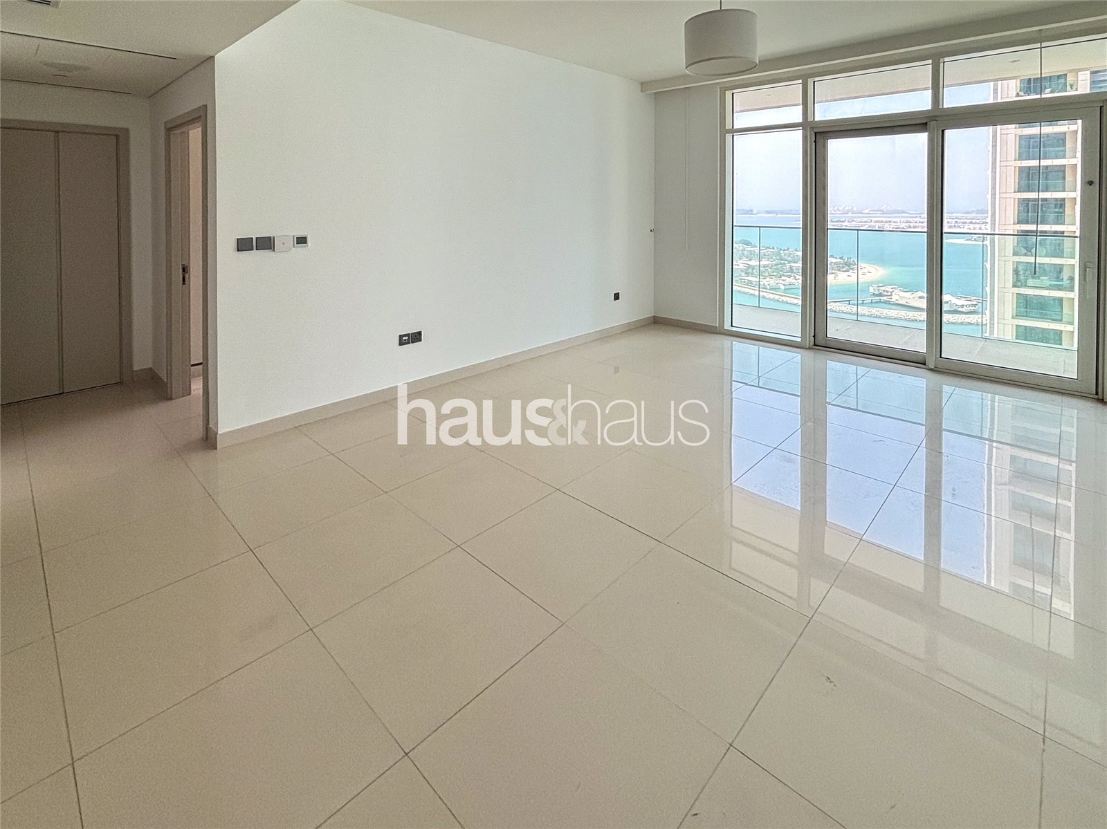 Palm Views | Stylish Living | Emaar Beachfront