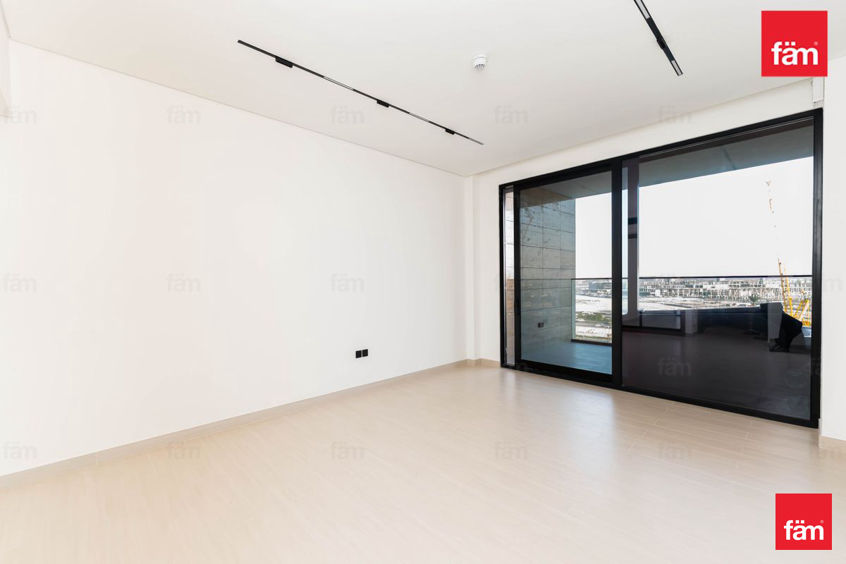 STUDIO/CANAL VIEW/PRIVATE JACUZZI/LUXURY