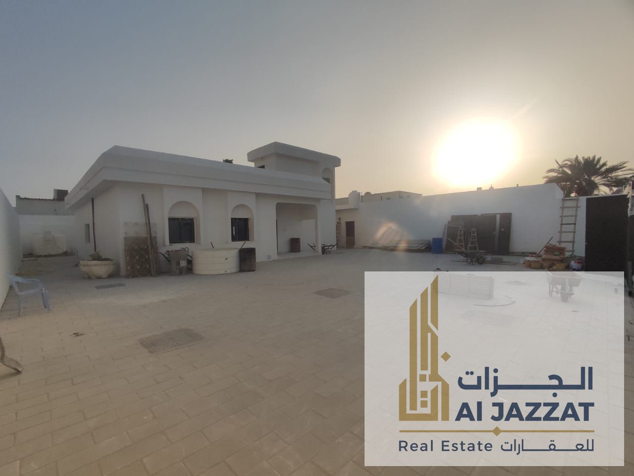 For sale Distinctive villa with annex