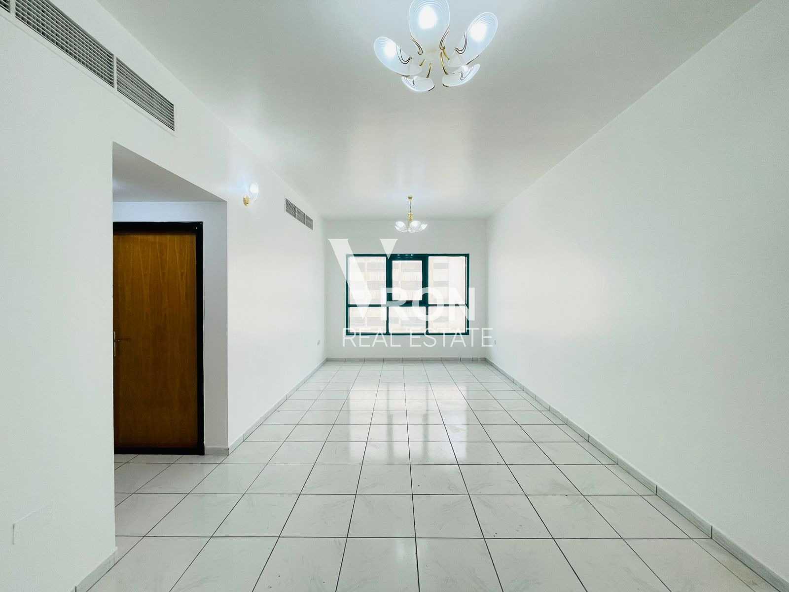 Family | Chiller Free | Spacious and Near Metro