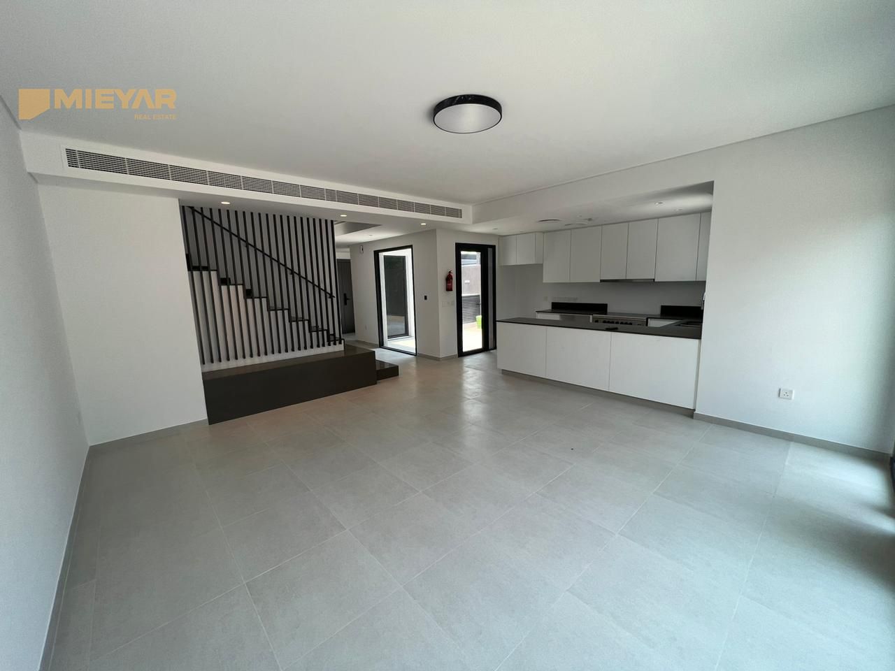 READY TO MOVE IN | Spacious 3BR Townhouse | Prime Location in Sarab Community