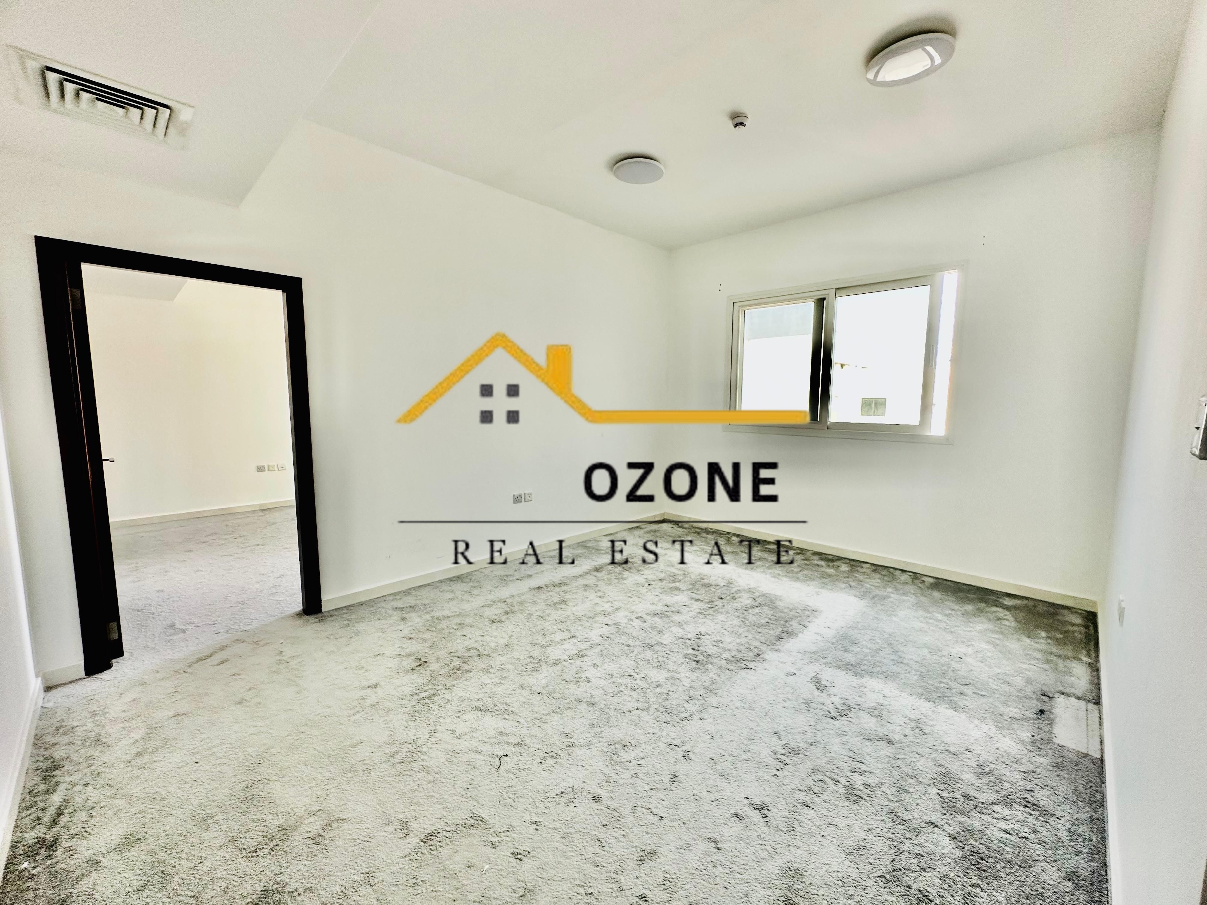 GORGIOUS APPARTMENT FOR FAMILY IN LOW PRICE 40K WITH 2WASHROOM 4CHQ PAYMENT