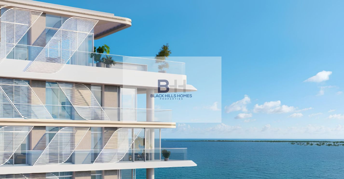 Lavish 4 BR | Sea View | Prime Location