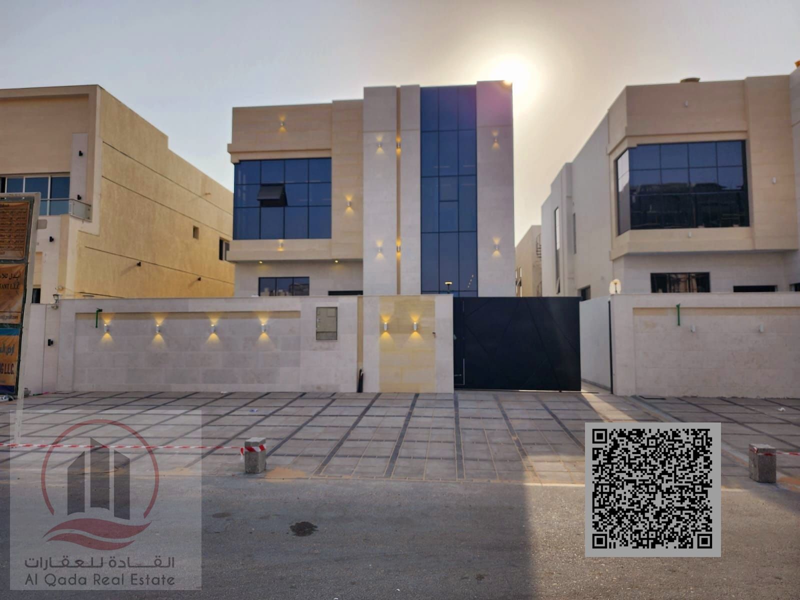For sale, a villa in Ajman Al Helio, 5 master bedrooms, a living room, a hall, a maid’s room, a swimming pool, and a roof (including registration fees