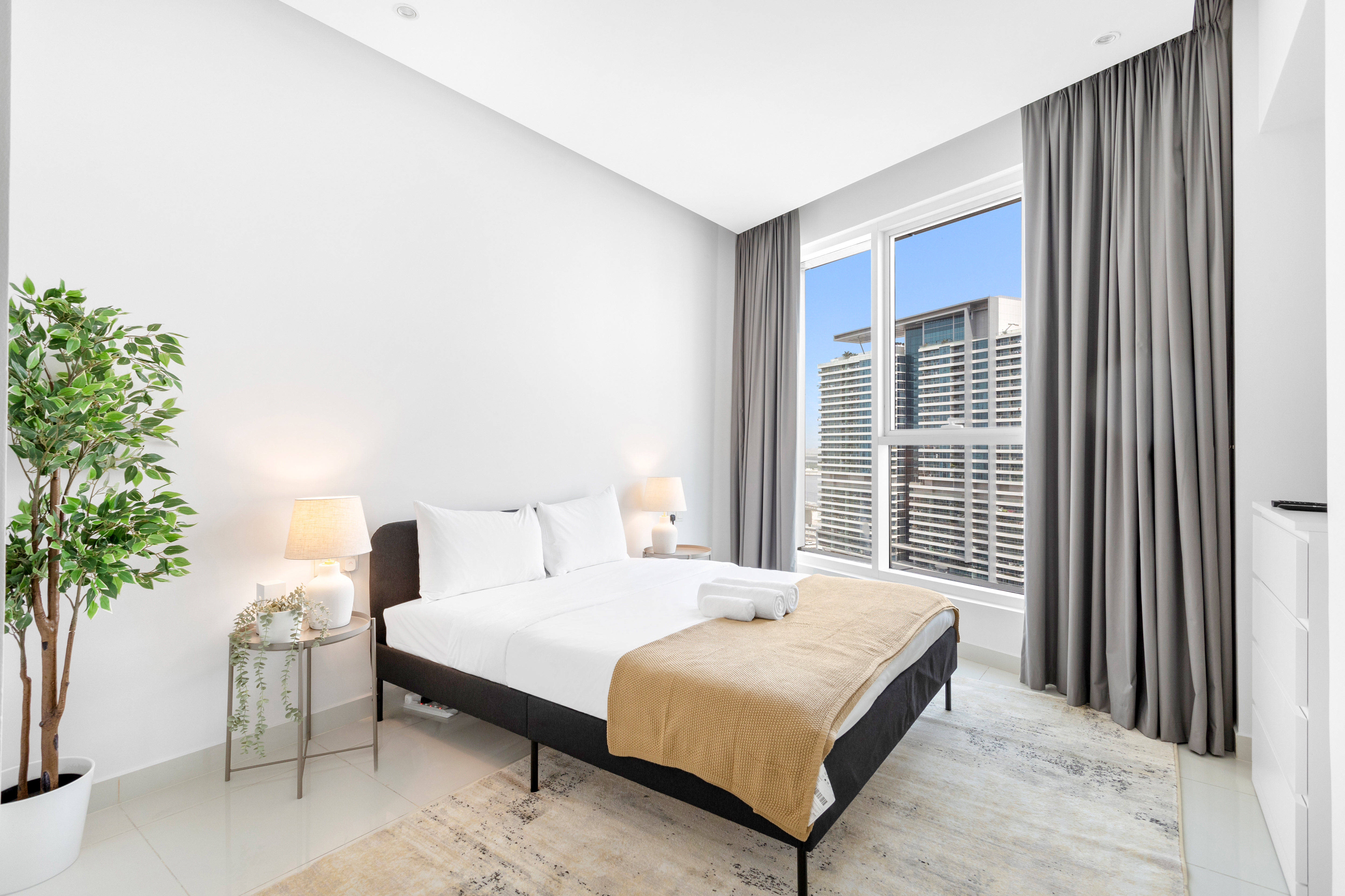 Elegant Studio in Business Bay near Burj Khalifa | Furnished | Flexible term