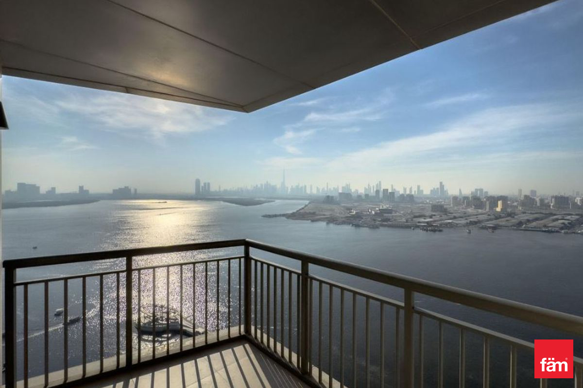 Largest Layout| High floor| Full water & Burj View