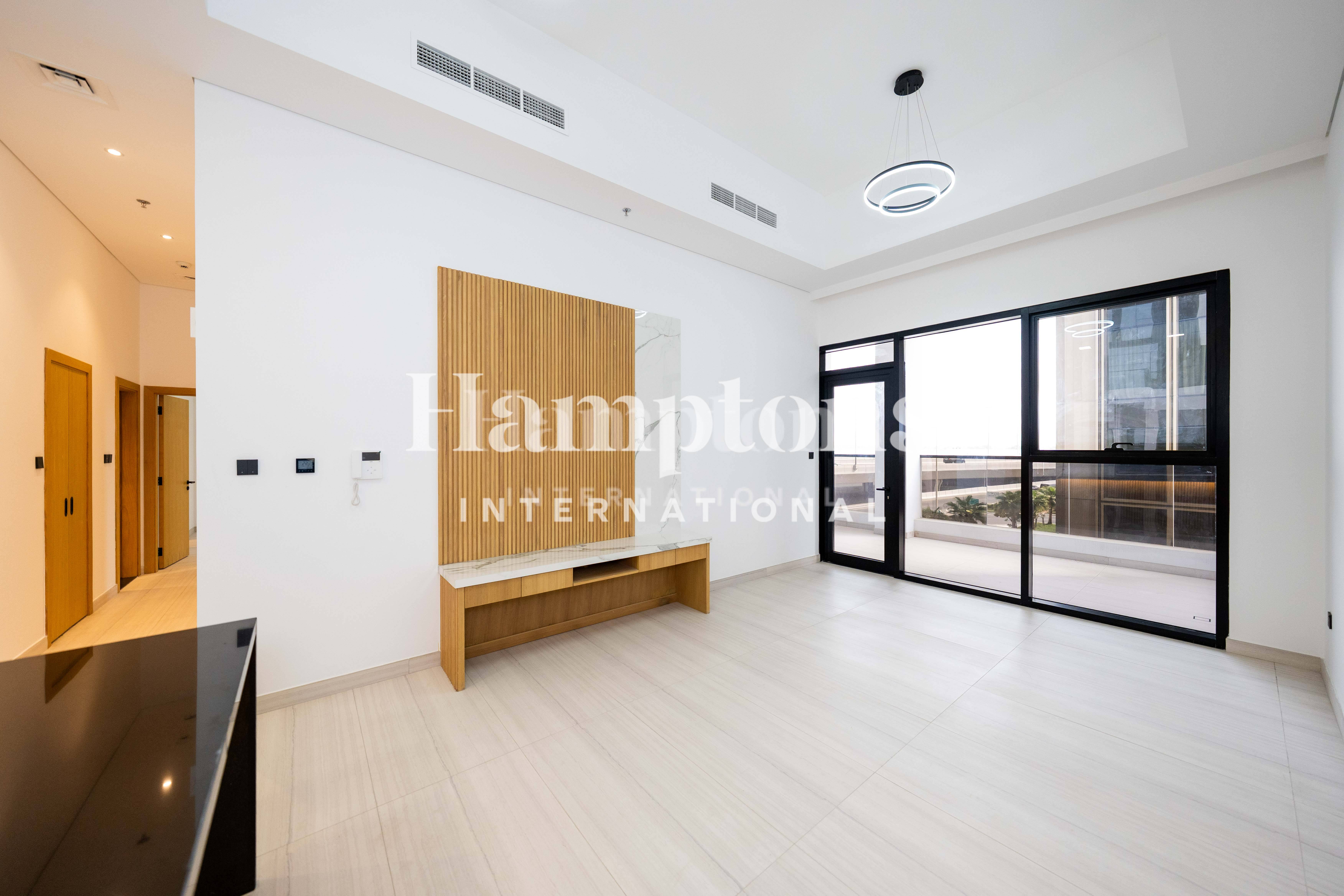 Huge Terrace | High-End 3BR in Business Bay