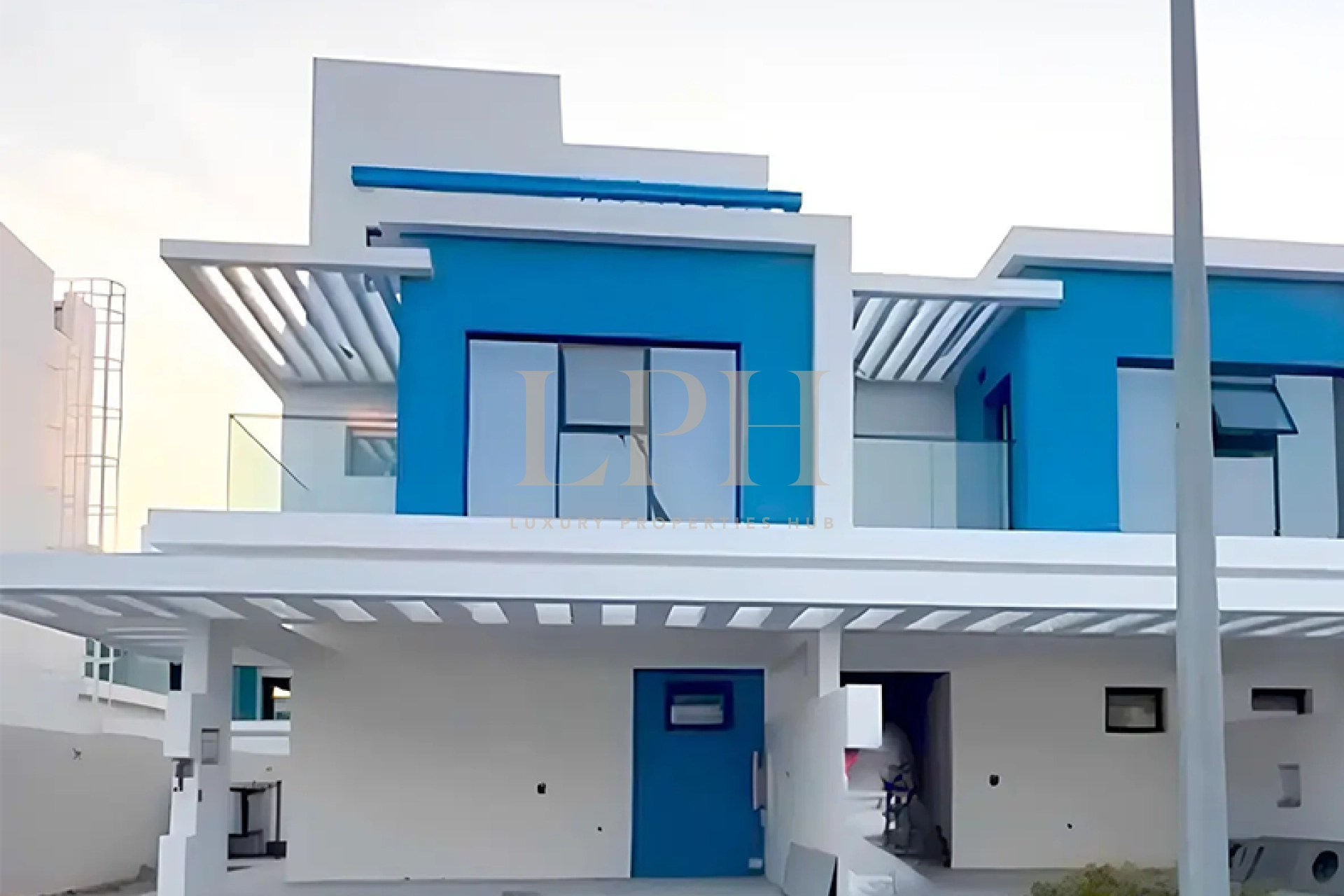 Brand New I Near Park I Multiple Cheques