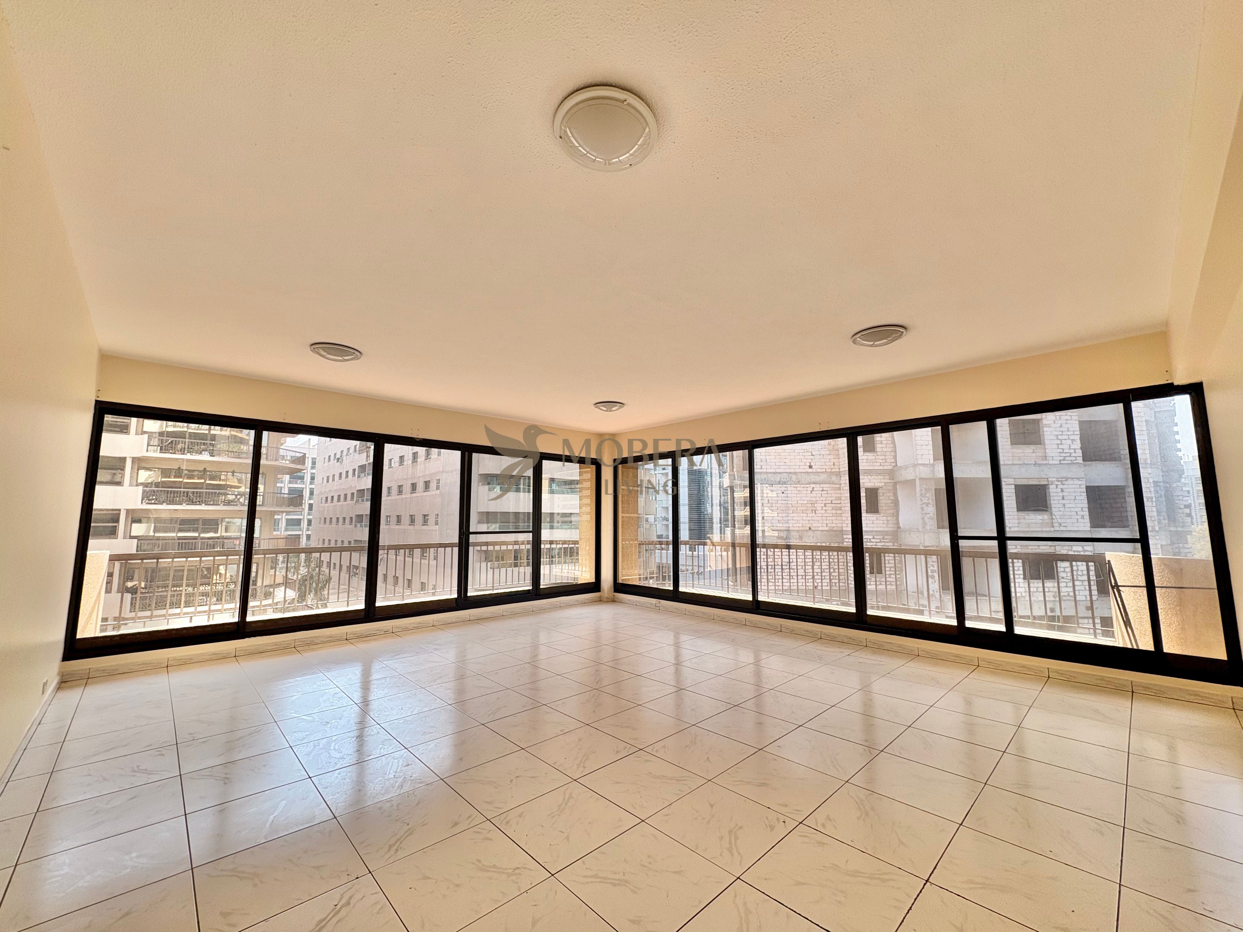 Spacious 4 Bedroom|ready to move Close to metro