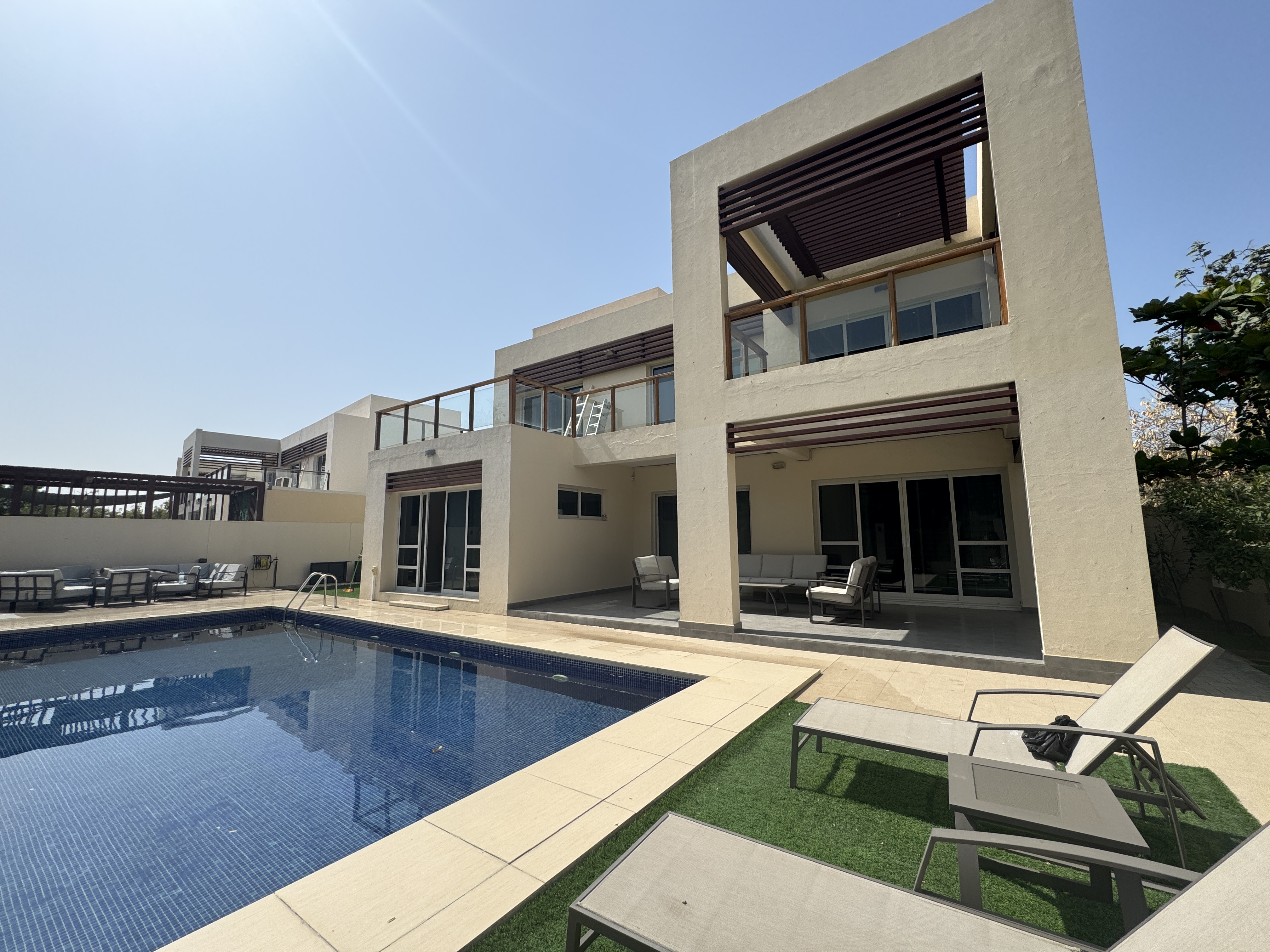 Corner unit | Sea View | BIG VILLA | 5 BHK
