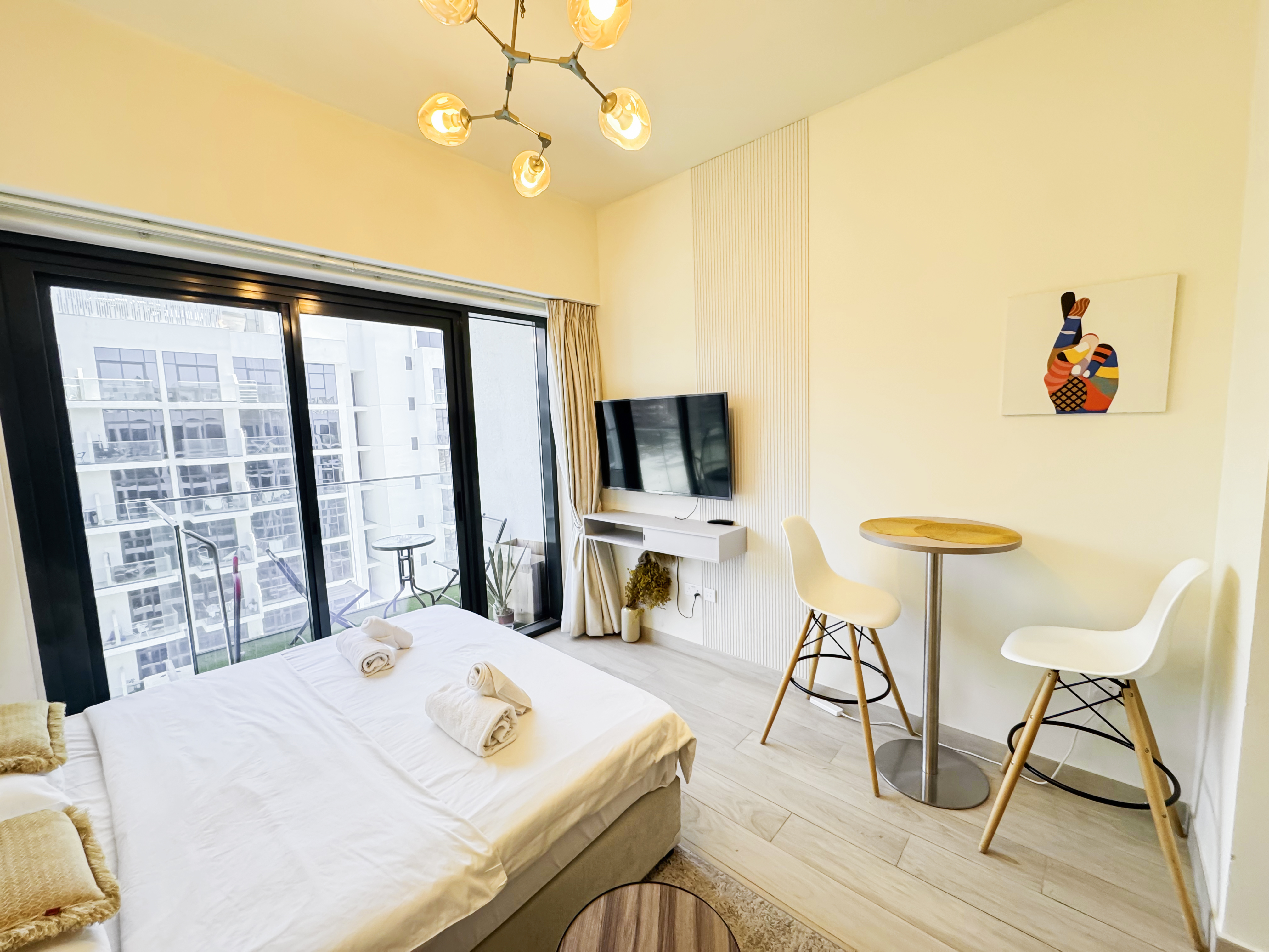 Beautiful Pool View | High Floor | All Bills Inc