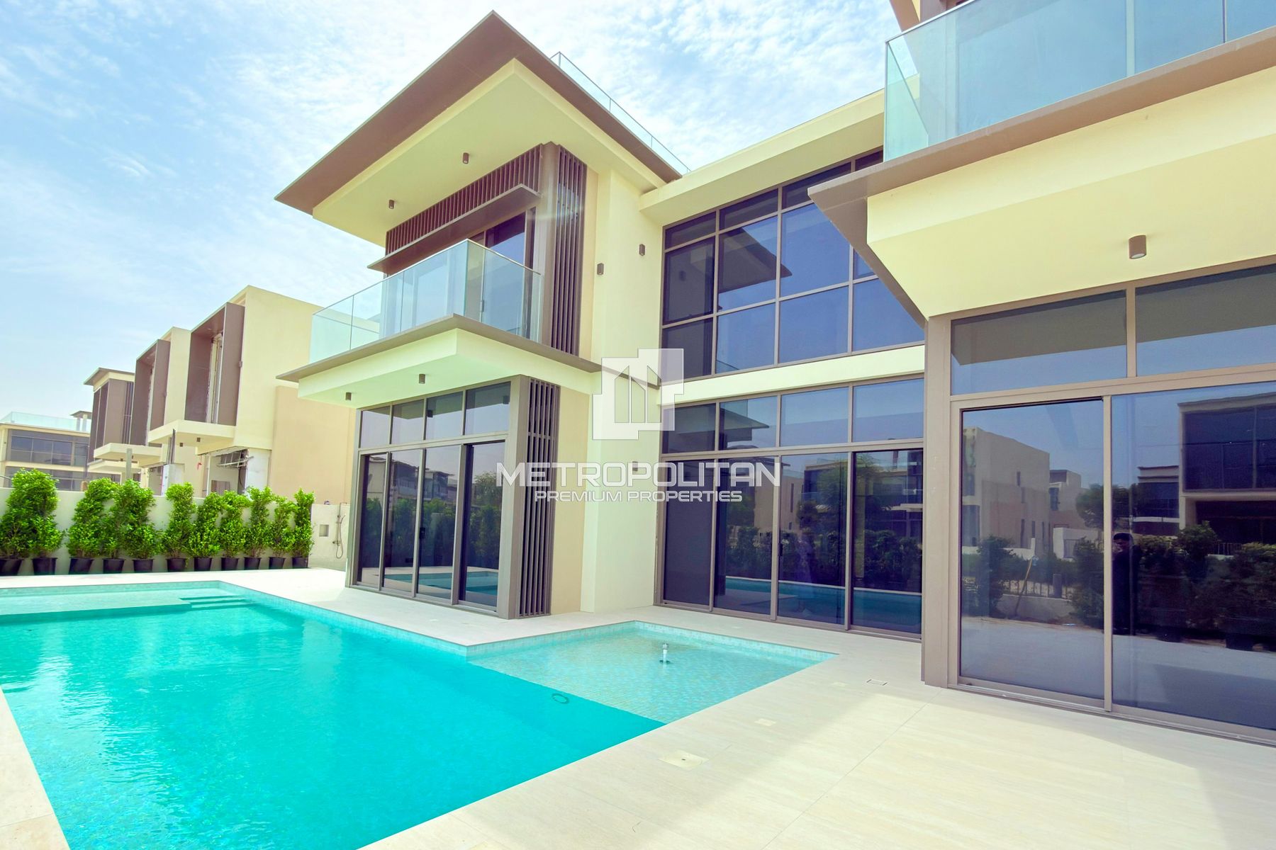 Luxurious 5 Bedroom | Private Pool | Brand New