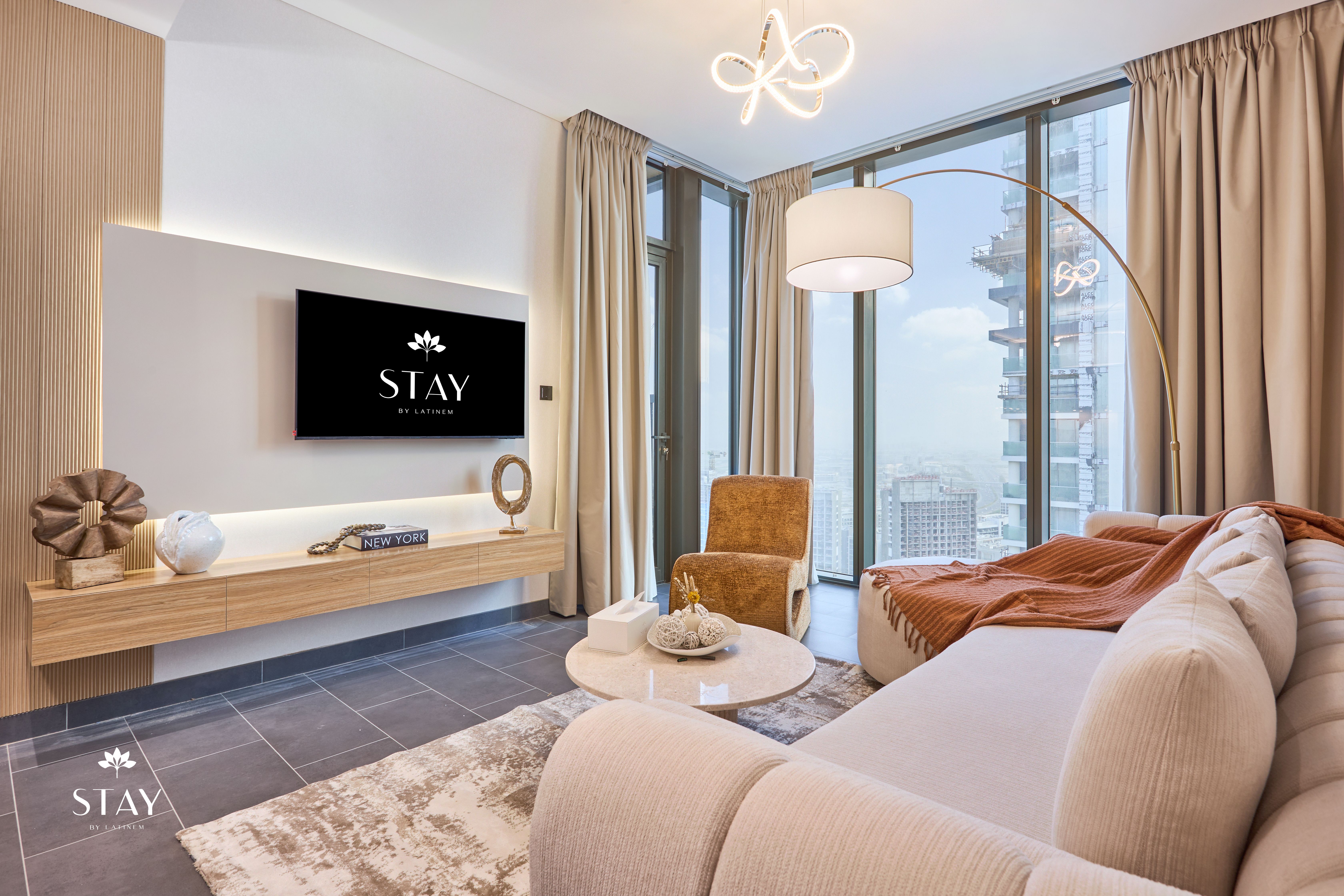 STAY BY LATINEM Luxury 2BR Holiday Home Near Downtown