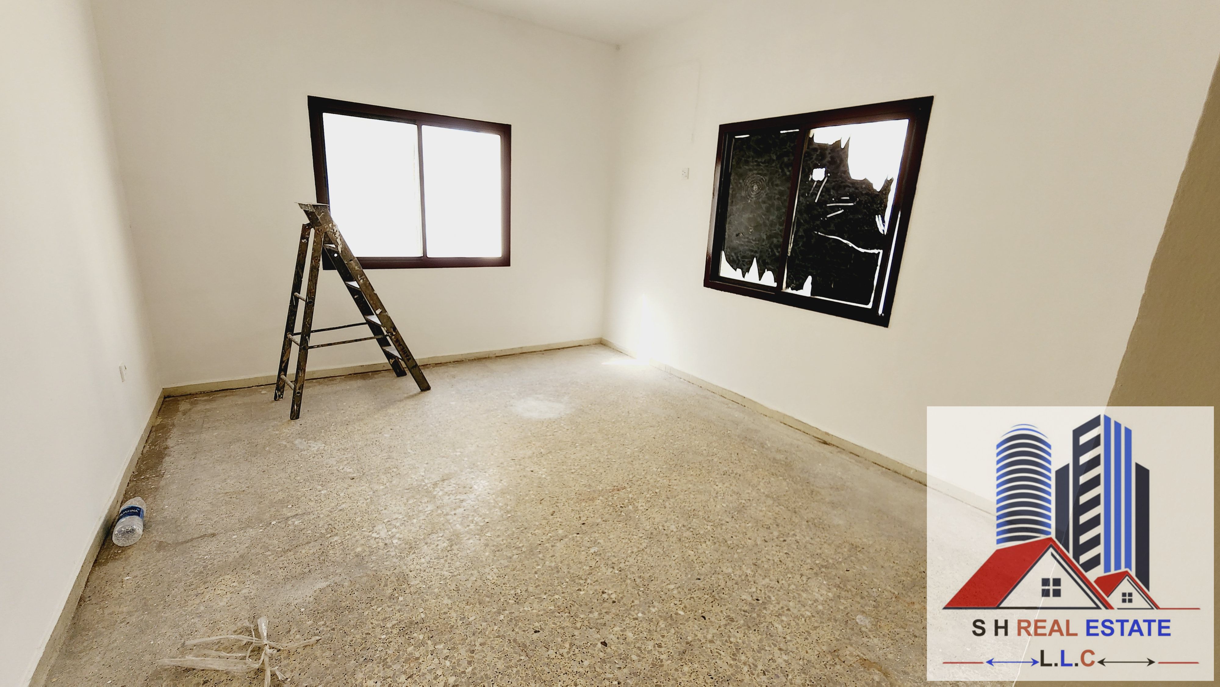 Bachelor Offer Specious Studio Apartment Close Kitchen Just 18K