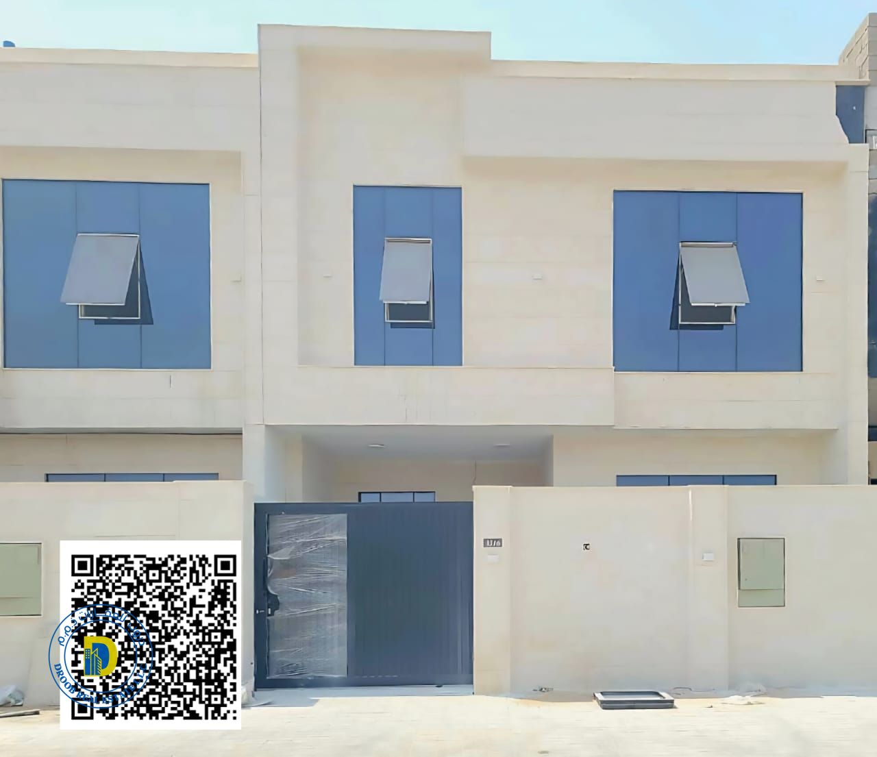 For sale, a 5-bedroom townhouse with a roof in Al Helio 2 at an excellent price