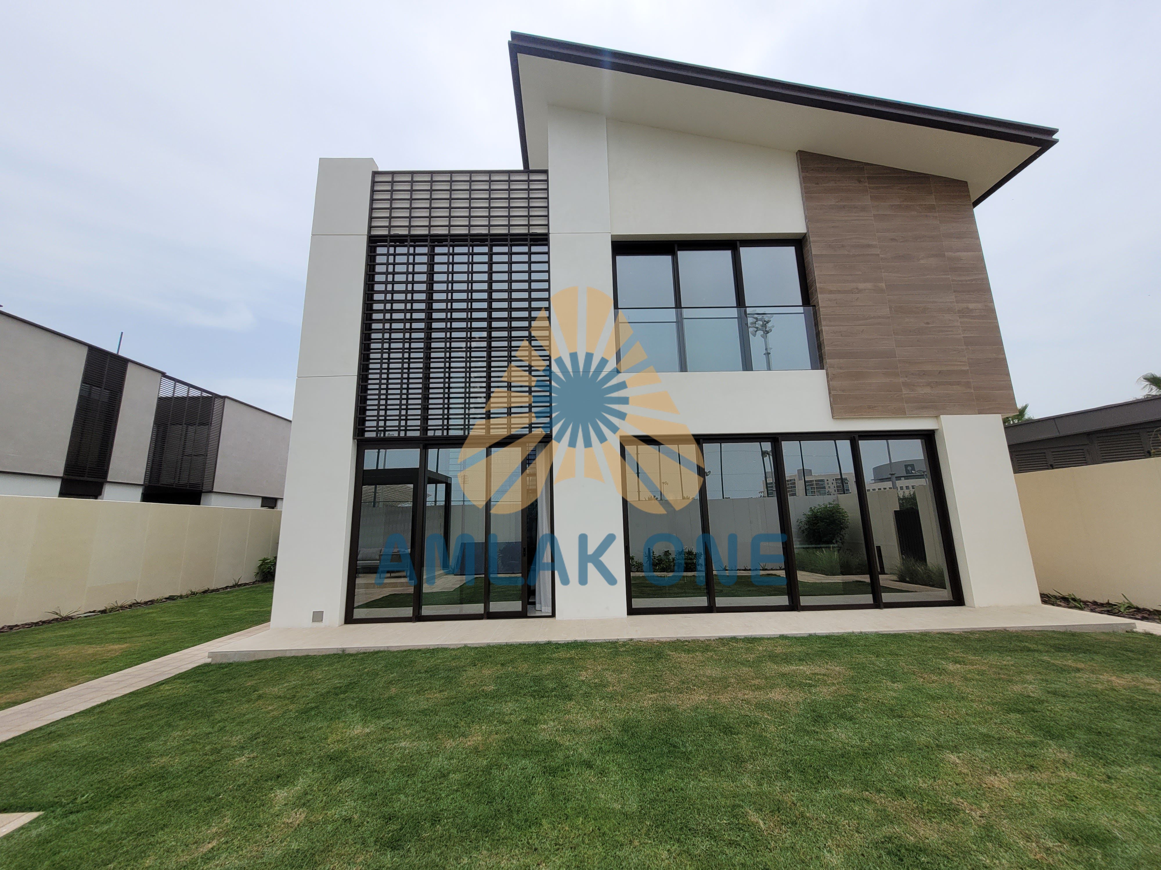 Double Row| High Ceiling| Middle Unit| Al Ghaf