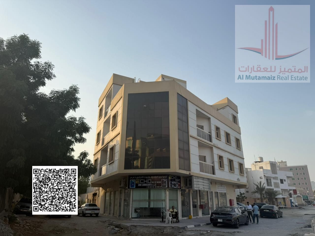 For sale, a residential and commercial building, in a very excellent location, on the corner of 3 streets, a new building, fully rented