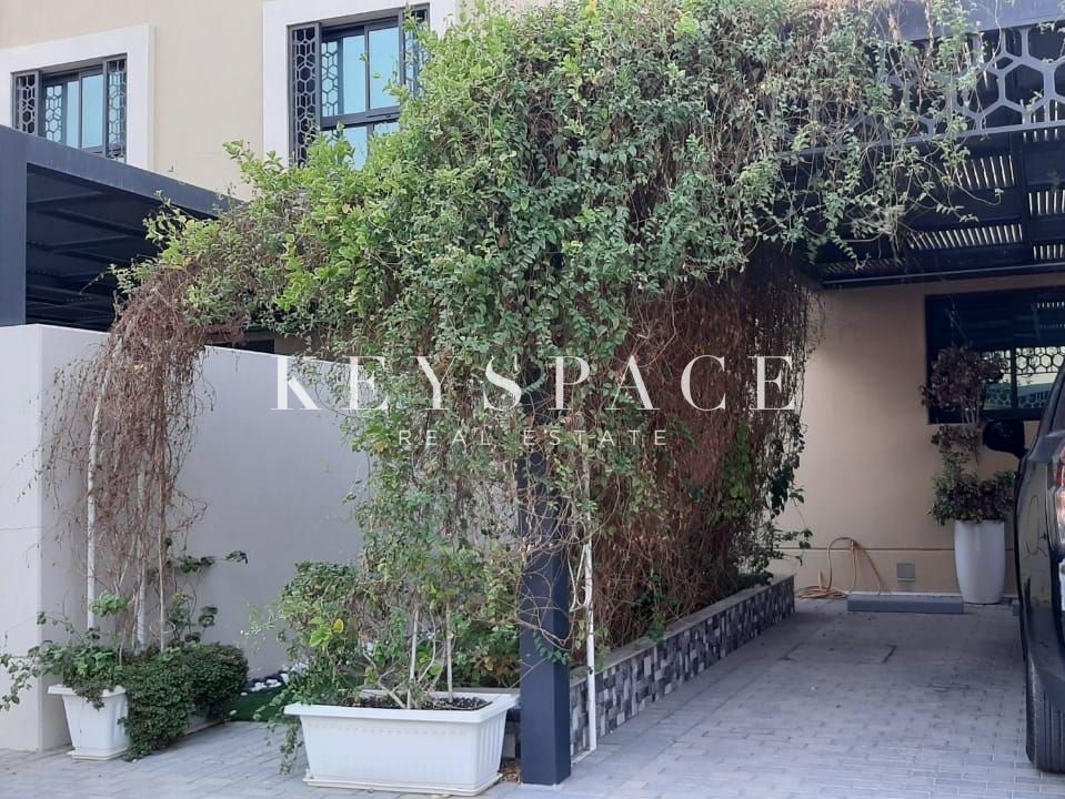 Sustainable Family Home | Solar Villa in Prime Location | Green Investment | Resale