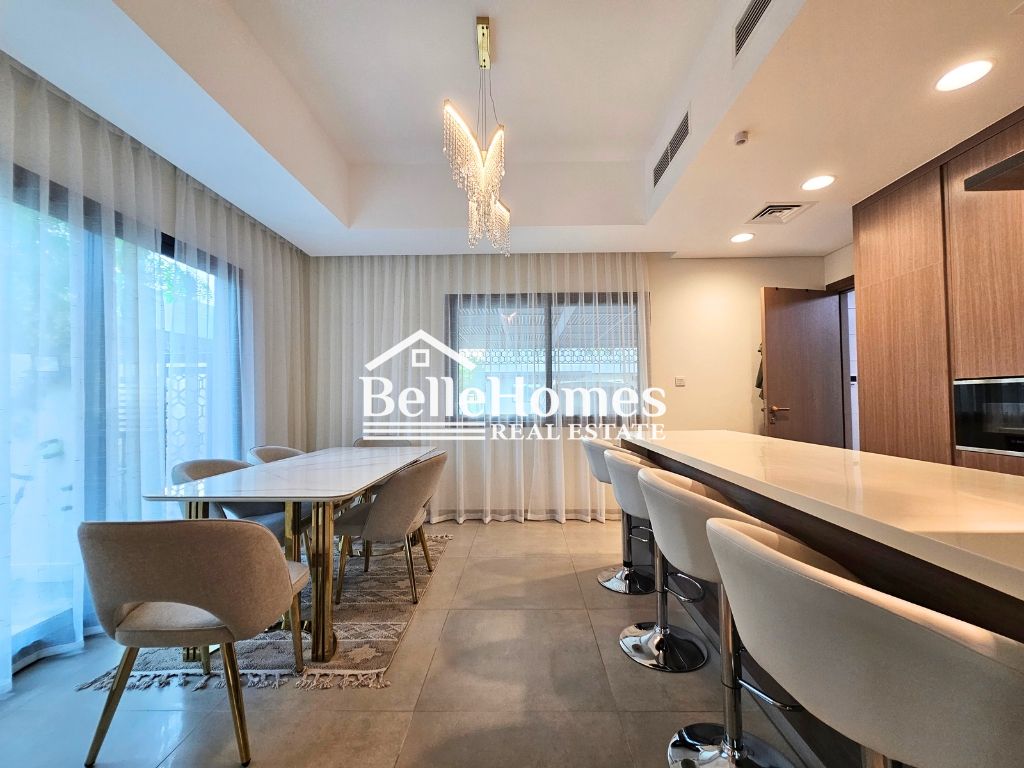 FULLY FURNISHED | SPACIOUS UNIT | RESALE | CORNER