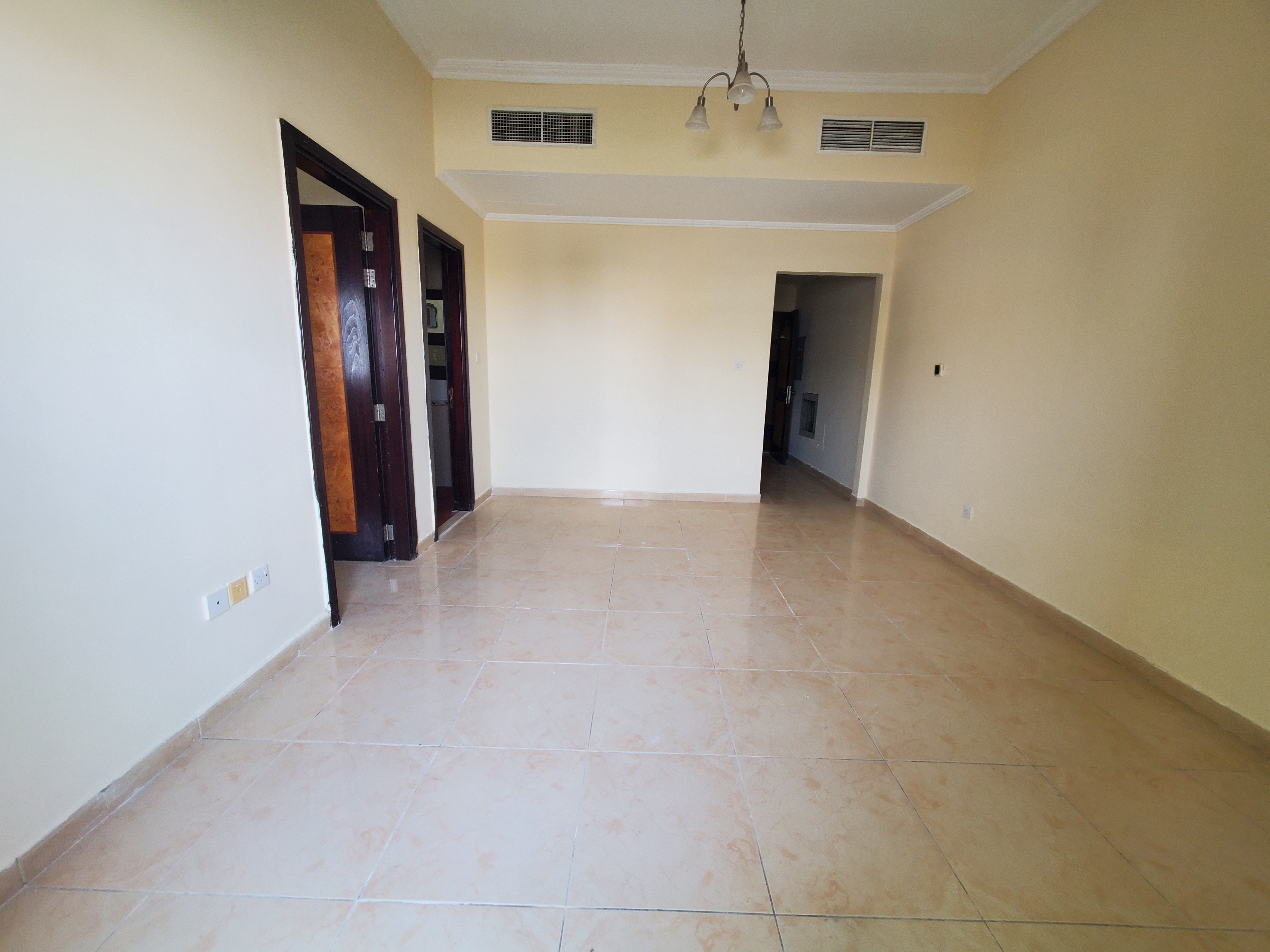 Open view // 1PARKING FREE//1 BADROOM WITH 2 BATHROOMS BALCONY//ONLY FAMILY// CAL TO MR WASEEM?