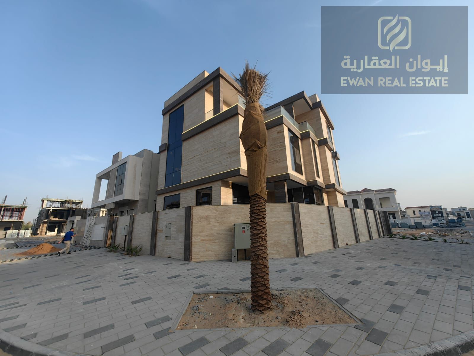 I have a villa for sale in the most prestigious area of Ajman, Al Ameera Village in Al Yasmeen. A master bedroom, freehold, available for all *