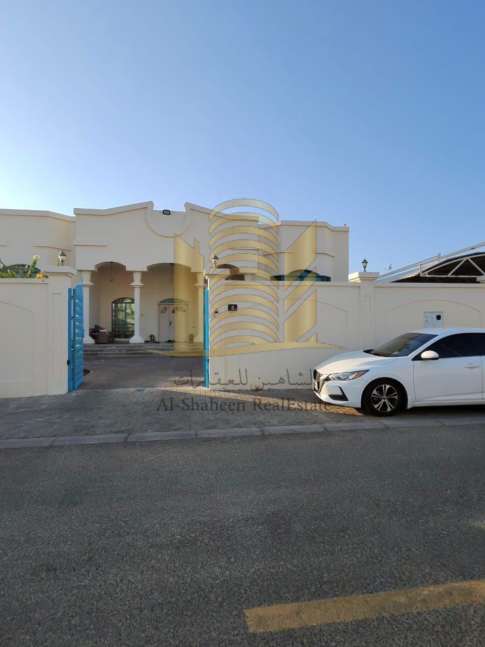 Villa for Sale in Sharjah Raqqa Region 8,000 feet Consists of: 4 bedrooms, board, monster lounge and air conditioners The villa is very special. Very easy for Dubai and Sharjah exit and all services Spacious spaces, master rooms and double glass windows A