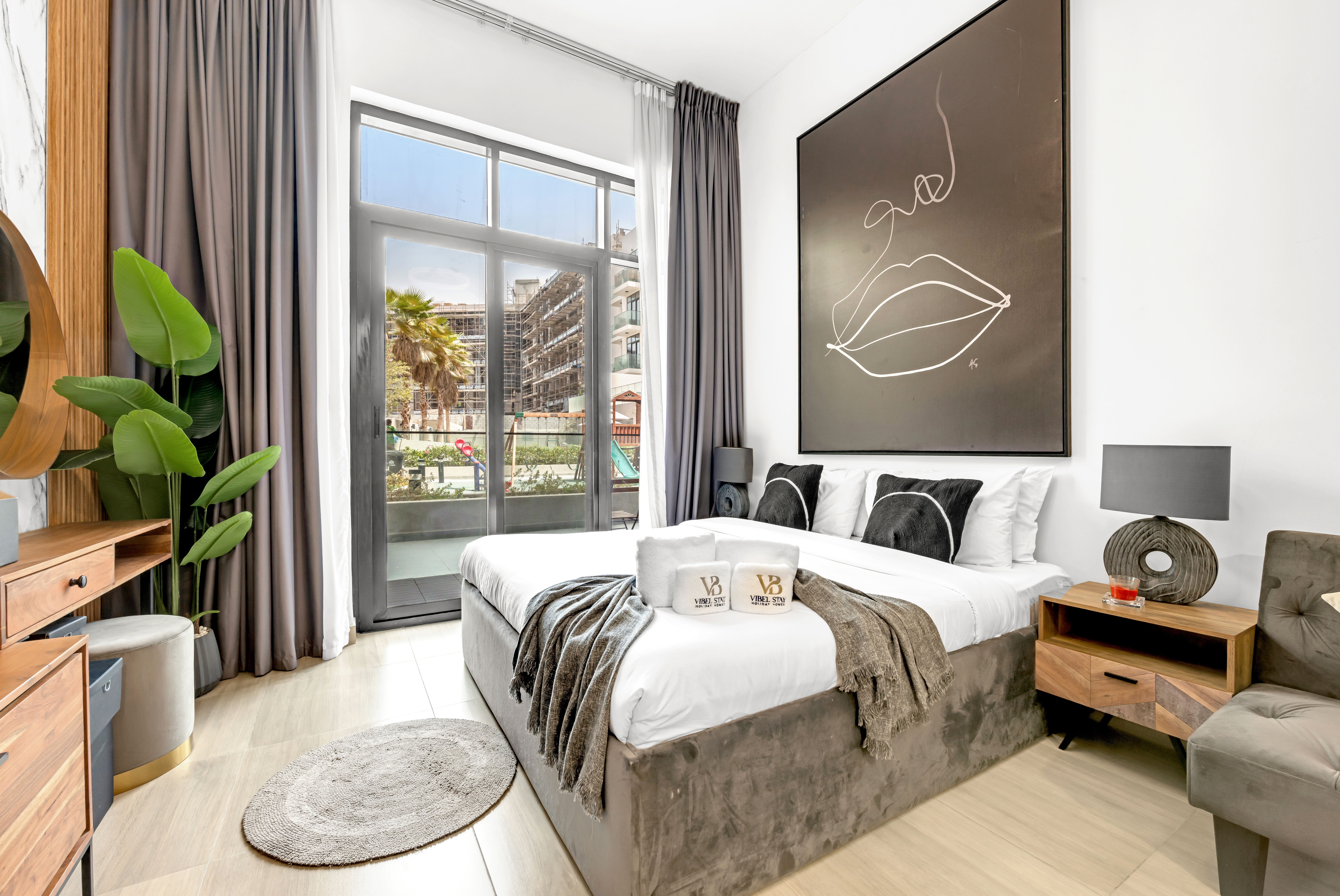 Vibel Stay Holiday Homes – Luxury Apartments in Pantheon Elysee 2, JV