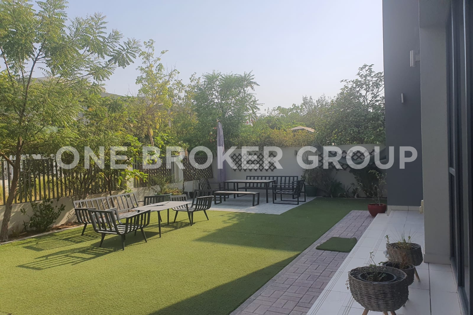 Exclusive | Single Row | Vastu | Prime Location