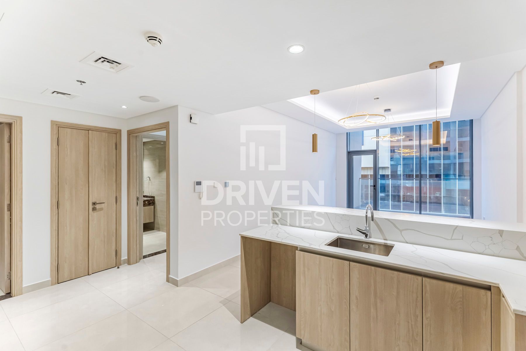 Brand New | Spacious Layout | Mall Entrance