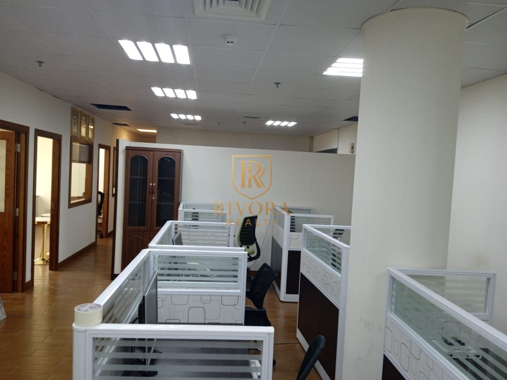 FURNISHED OFFICE I FITTED I WITH TOILET