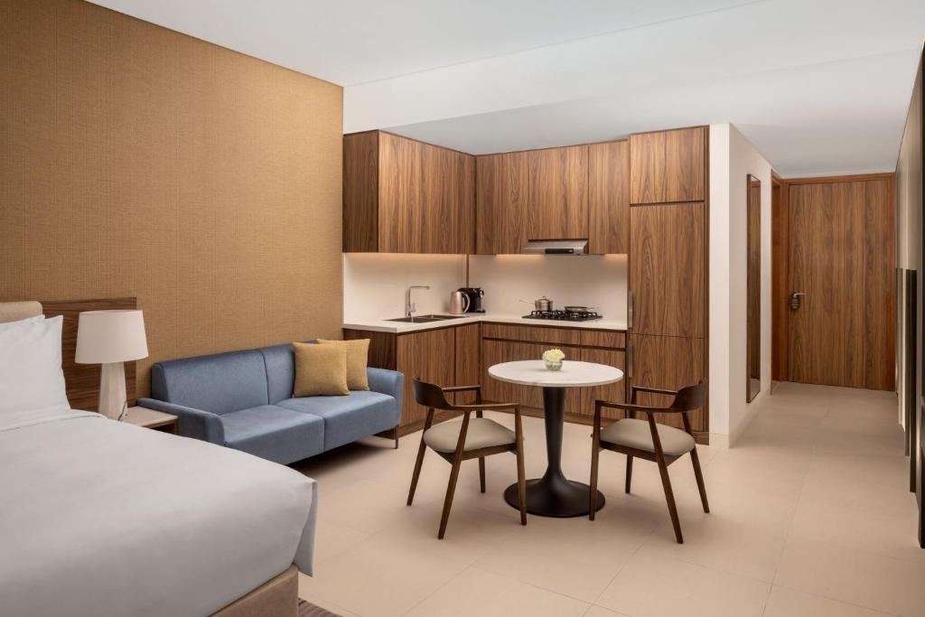 Studio Furnished Breakfast Included Bills Included