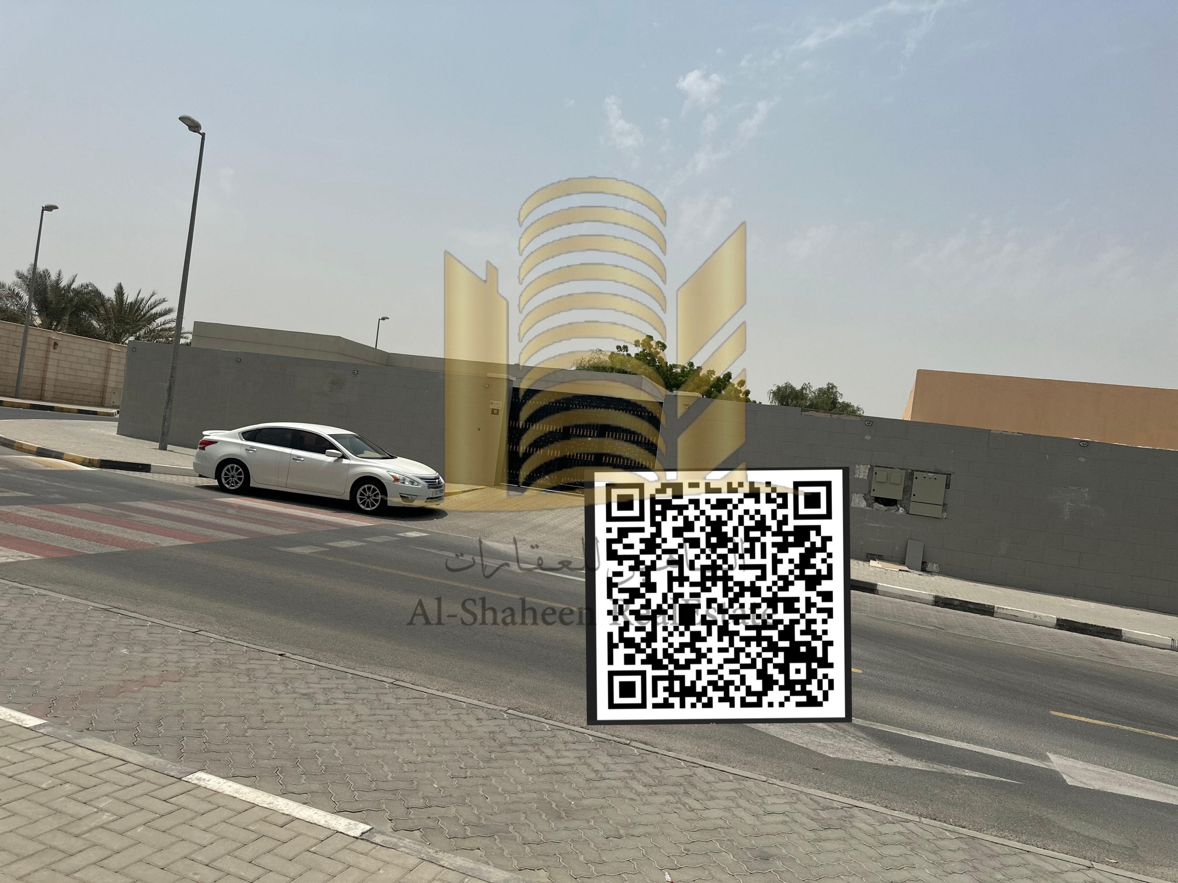 For Sale House in Sharjah Al-refaa Area Two Streets Angle opposite Mosque Area 12,000 feet It consists of 3 master rooms, a board and a laundry lounge. And a maid's room. External Appendix The house is completely renovated, everything is reorganiz