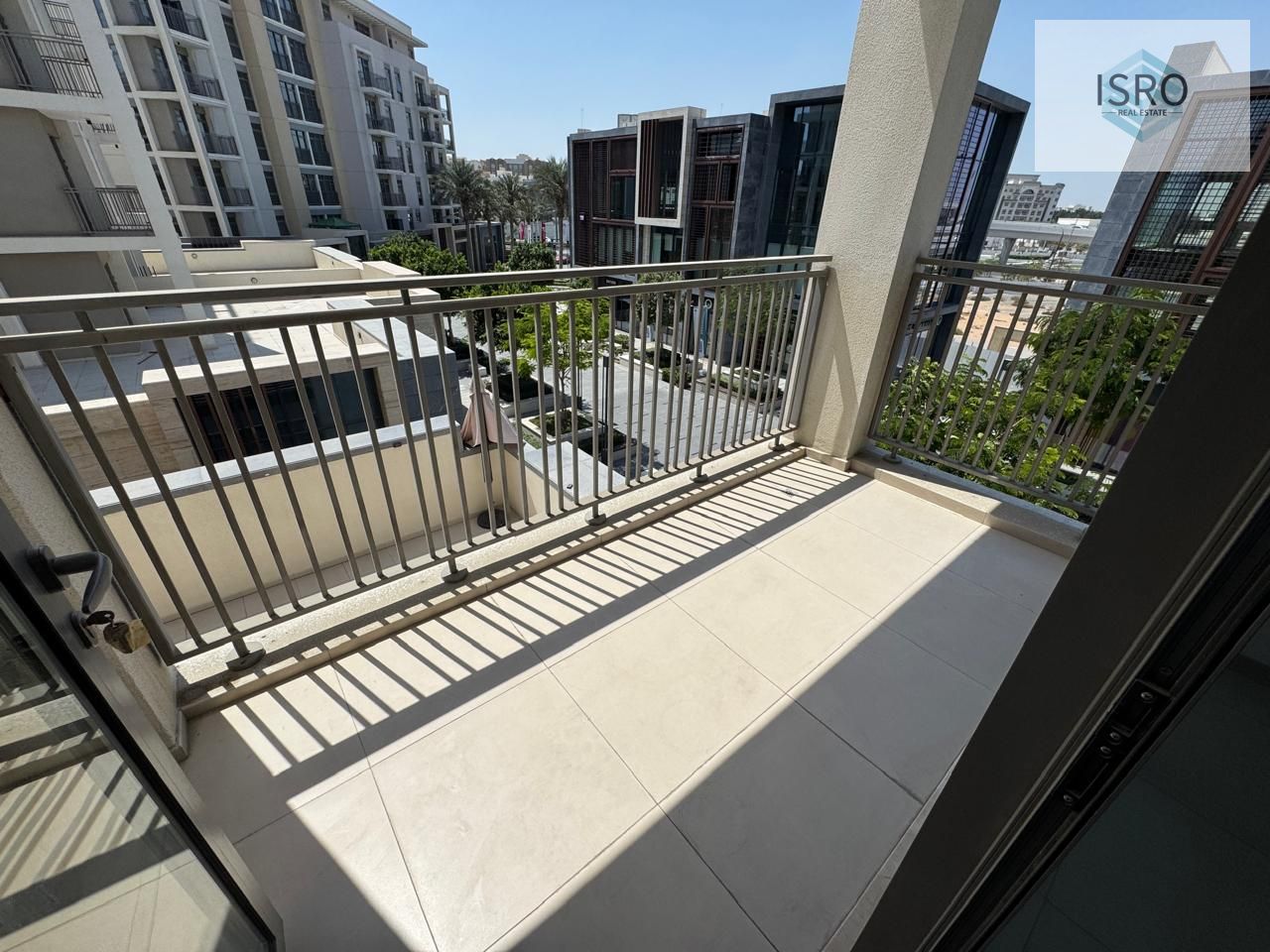 Gated community || Luxury 2-BHK Close to zahia mall || 95k 2-payment