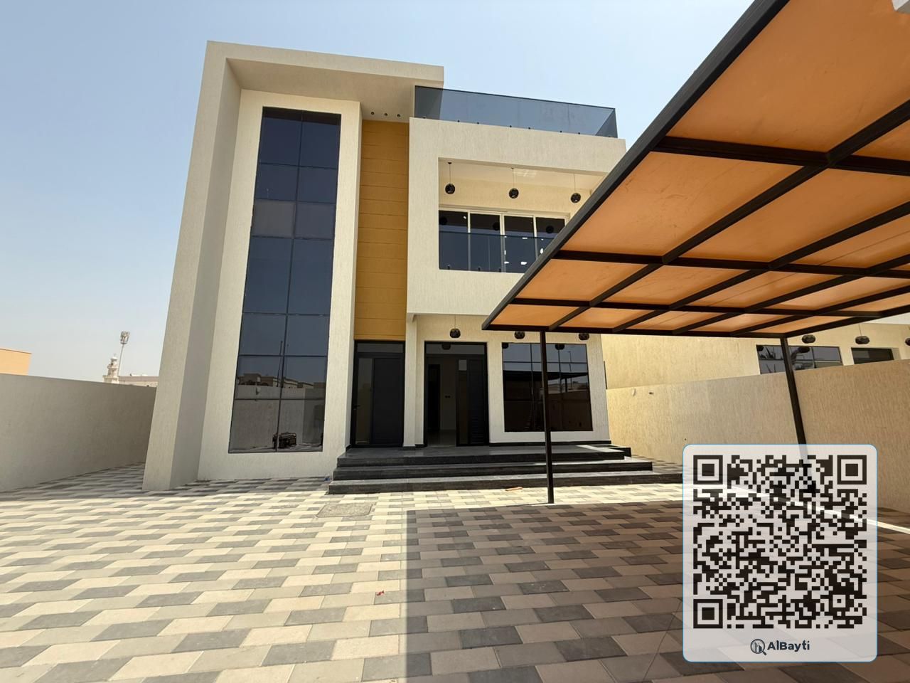 Luxury Commercial Villa For Sale With Makkah Street