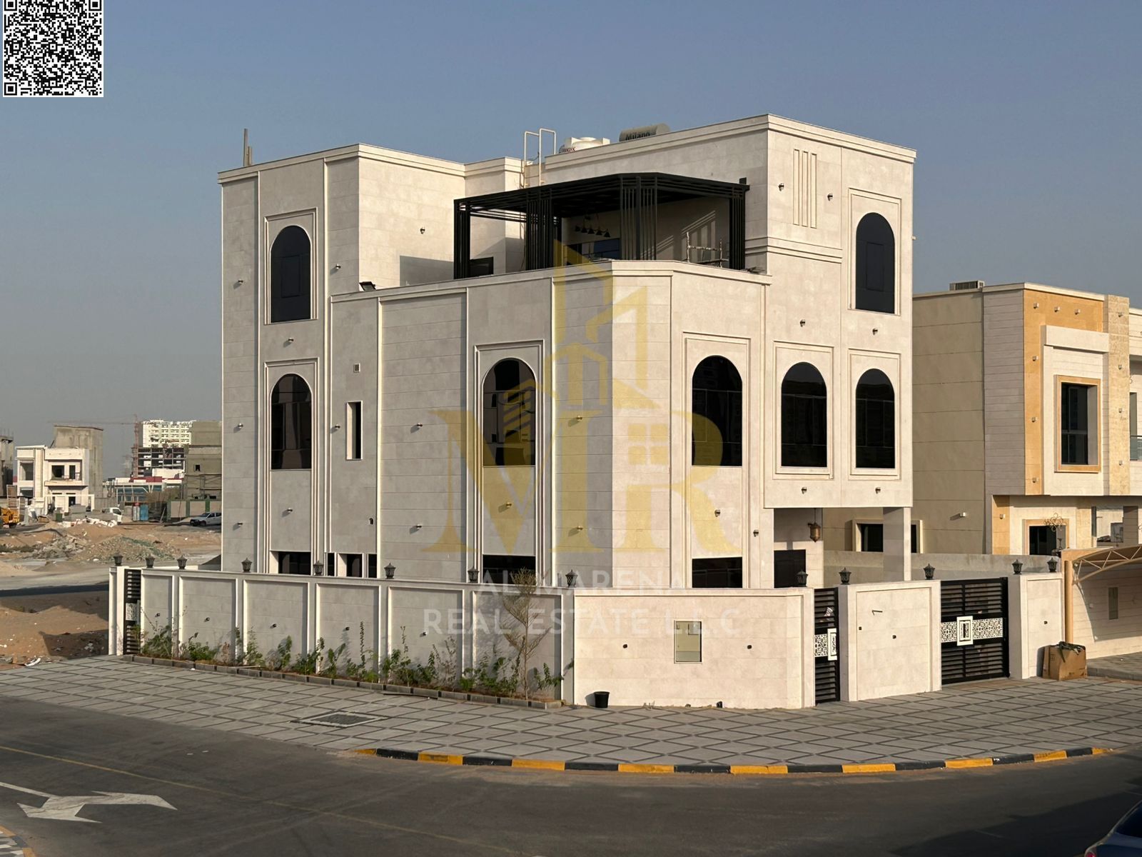 Two-story corner villa with a roof, 7 master bedrooms, including registration fees, free ownership for all nationalities