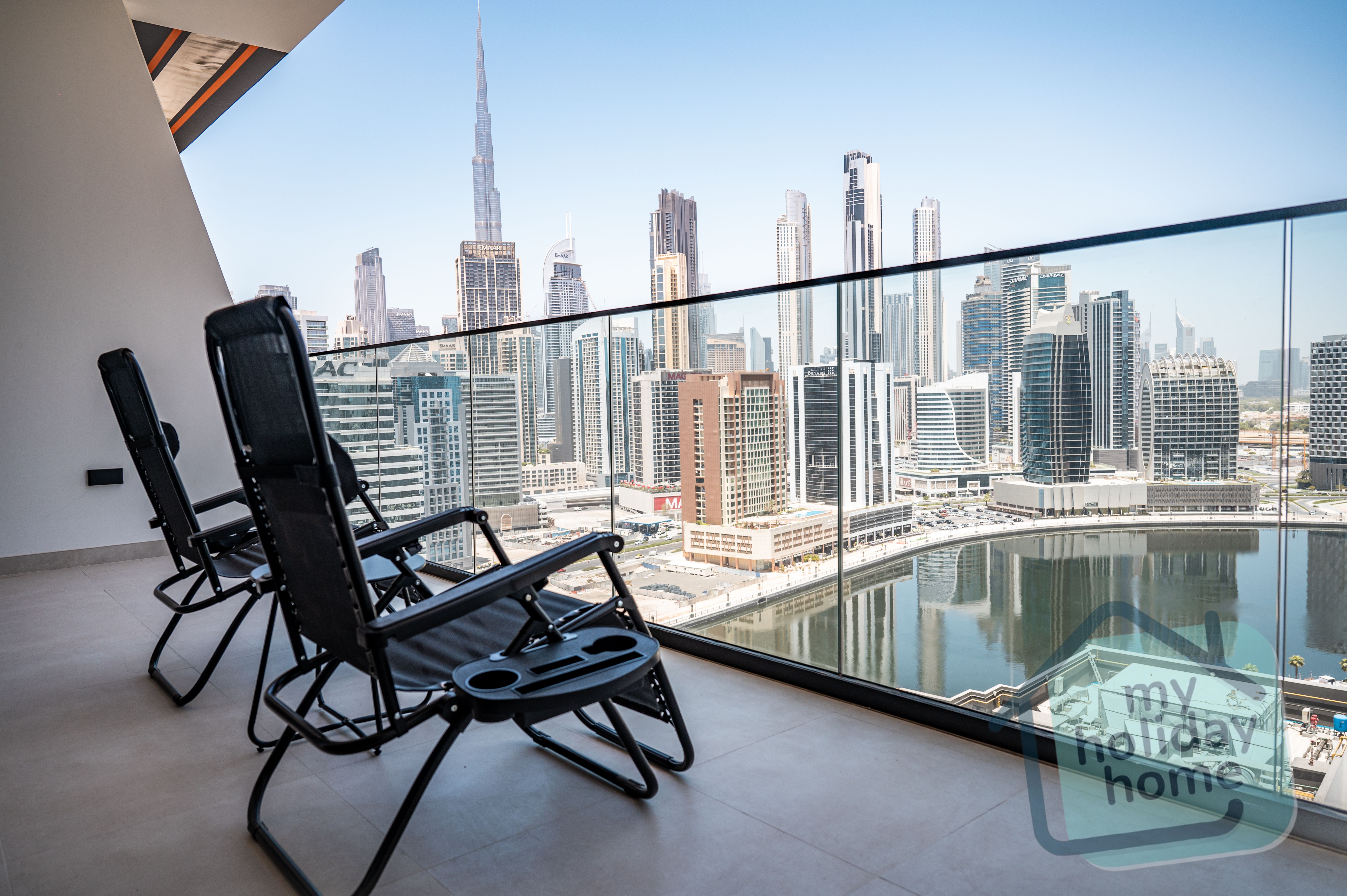 Upgraded 1BR with Burj Khalifa and Canal View