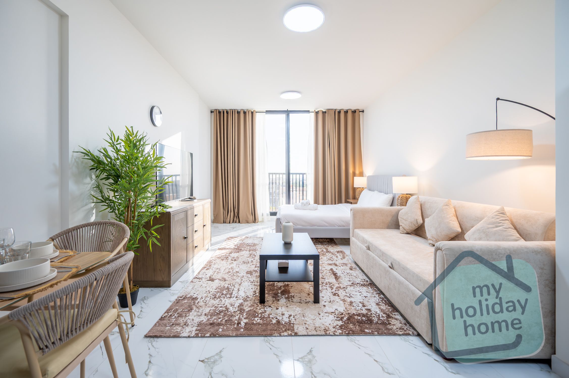 Live the Beach Life – Cozy Studio Steps Away