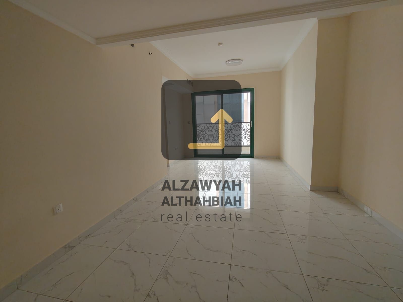 → Family-Friendly 2-Bedroom Apartment | 1 Free Parking