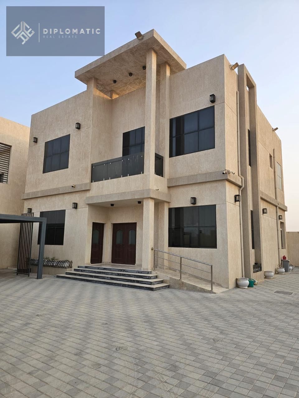 Luxury 4BR+maid Villa for Rent | New Al Riffa