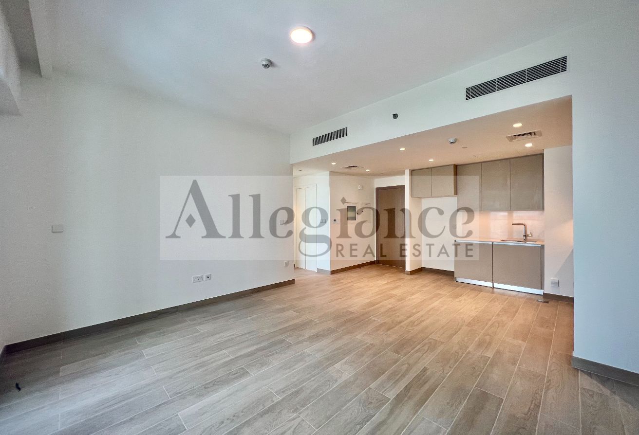 Waterfront Lifestyle | 2BHK l Stunning Creek Beach