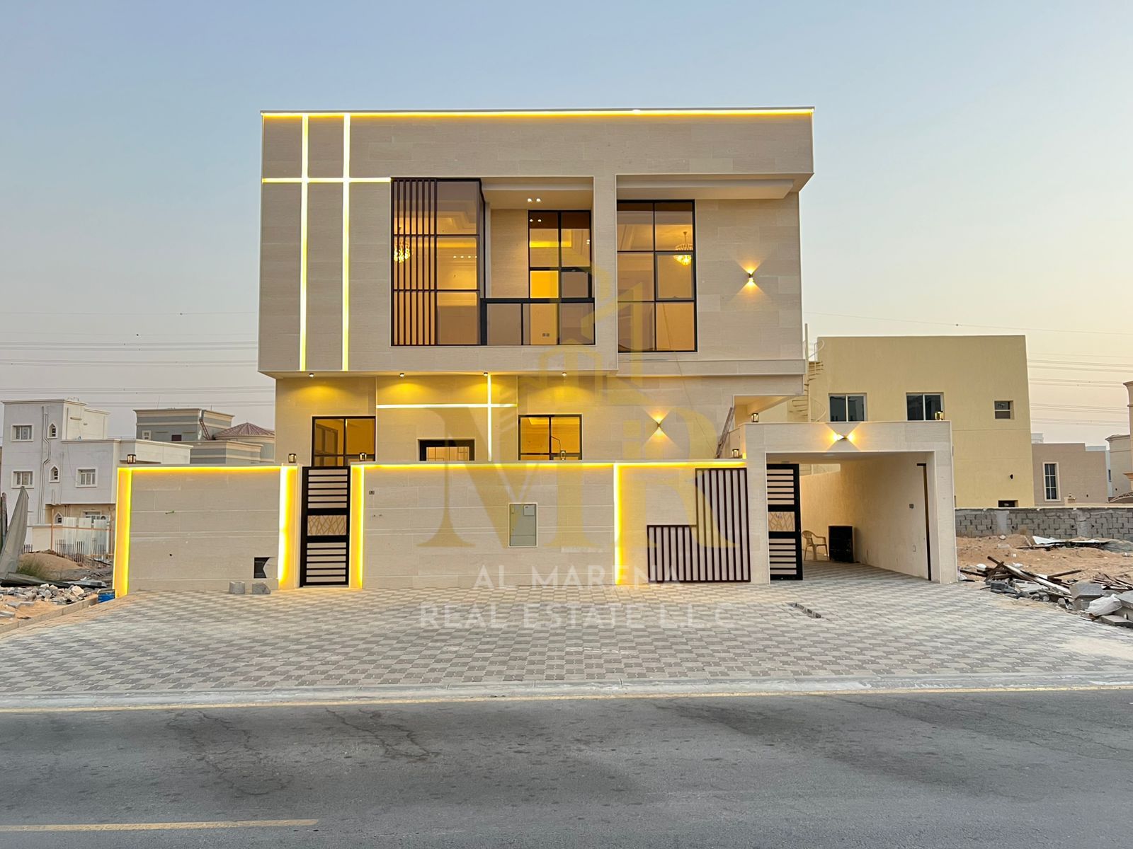 At a price including registration fees, own a villa in Ajman, the first resident, freehold, super deluxe finishing, directly on Mohammed bin Zayed Roa