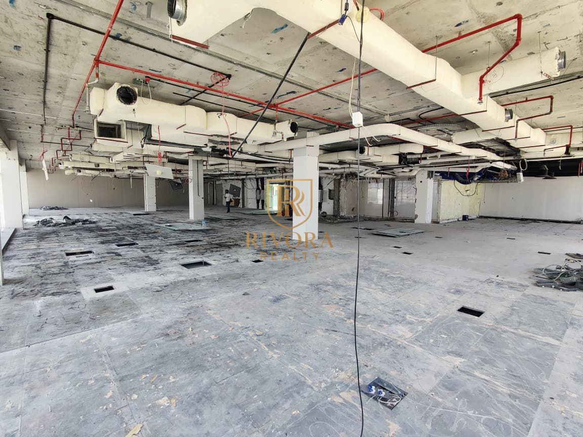 OFFICE I SHELL AND CORE I WITH PARKING